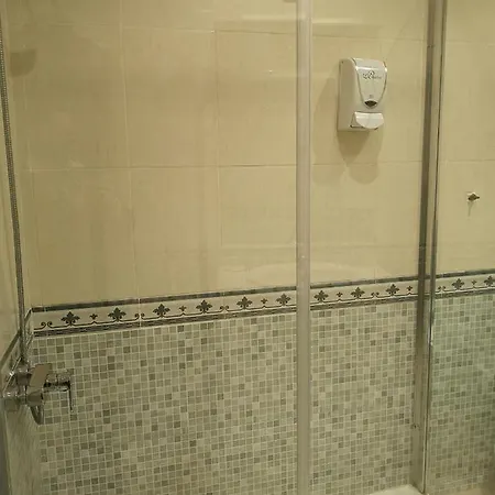 플라자 게스트하우스 *