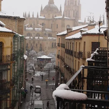 플라자 게스트하우스 *