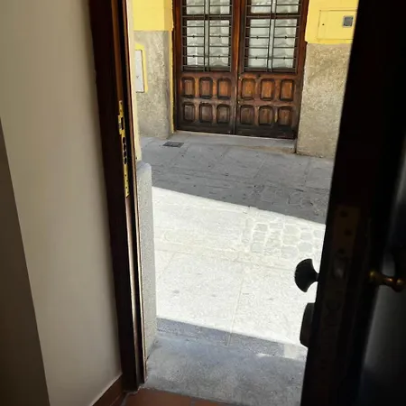 Plaza Πανσιόν Σεγκόβια
