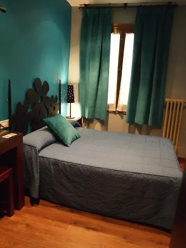 Casa de hóspedes Plaza Segóvia