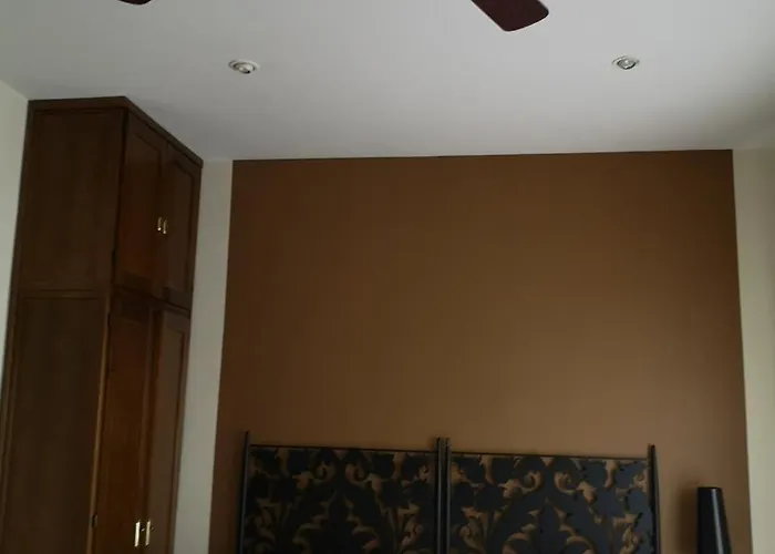 Plaza Гостевой дом Сеговия